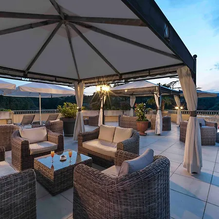 Du Hotel 4*